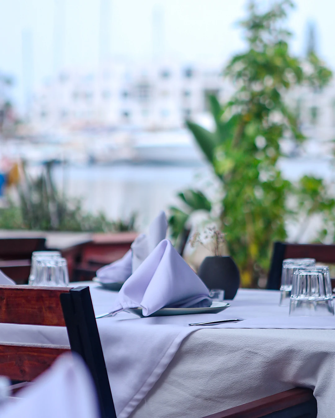 La terrasse des Émirs ouverte sur le port El Kantaoui